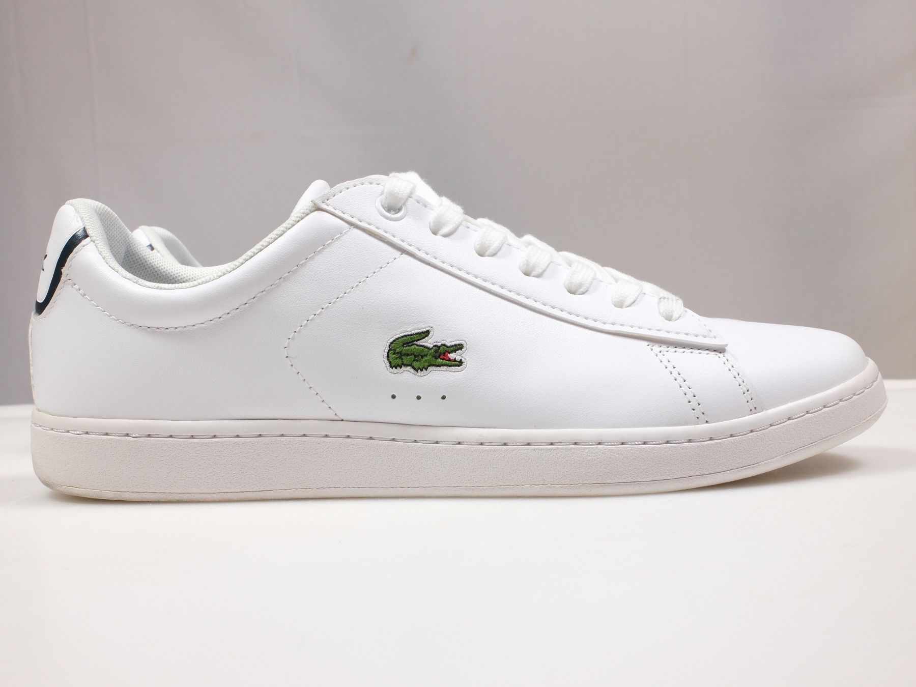 Lacoste Chaussures hommes: LACOSTE Sneaker CARNABY EVO, weiss, Grösse 42 – D'occasion à Lobsigen par Markus_Haenggi_Bern