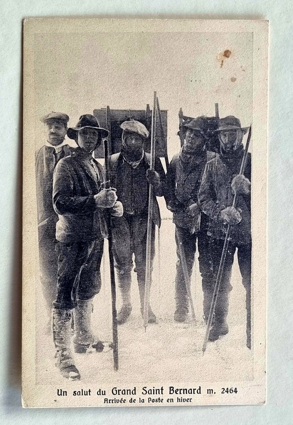 Cartes postales: Grosser St. Bernhard - Arrivee de la Poste en hiver – D'occasion à Rothrist par RROENK
