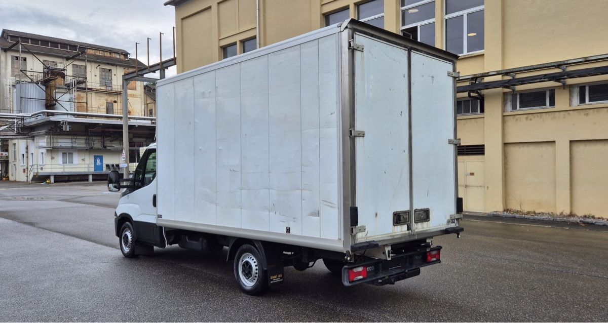 Iveco Veicoli commerciali: Iveco 35S16 Daily Kastenwagen – Usato da Bülach venduto da _milziv 6