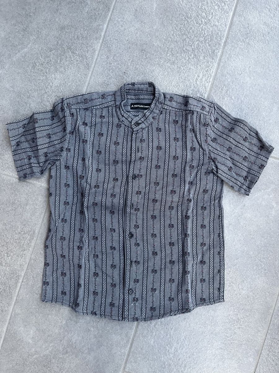 Edelweiss Chemises, T-shirts & Polos: Edelweisshemd kurzarm 140/146 – D'occasion à Wil ZH par Wonderwoman76