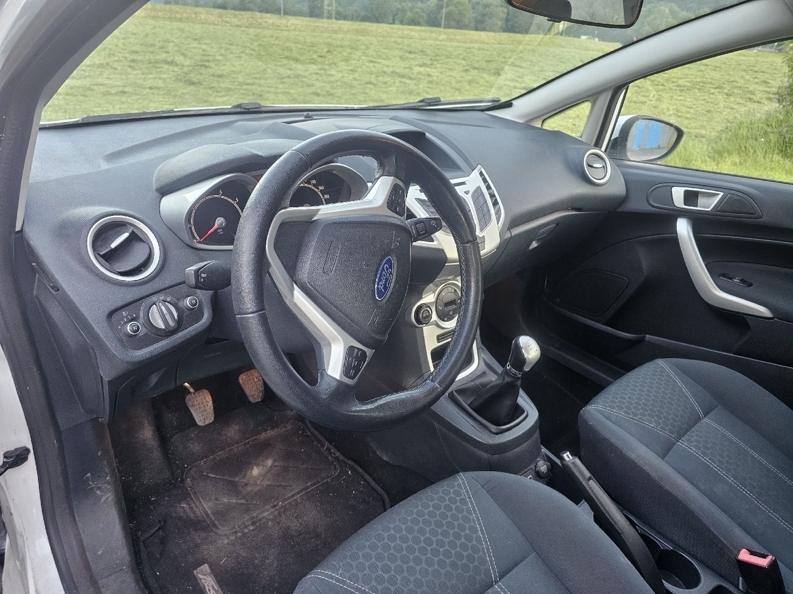 Ford Automobili: Ford Fiesta 1 6i 2012 – Usato da Collonges venduto da arashee 6