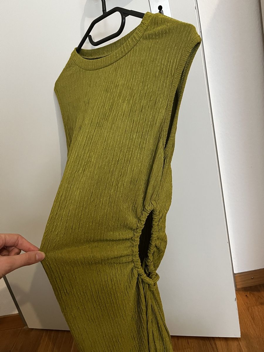 Shein Kleider: grünes Kleid mit Cut out‘s – Gebraucht aus Opfikon von acoaee 2