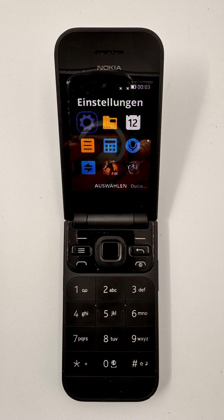 Nokia Handys / Smartphones: Nokia 2720 Flip 4G Dual SIM – Gebraucht aus Hermetschwil-Staffeln von Mobile2013 1