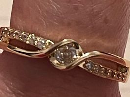 Très Jolie bague fine 55 pierre moissanite neuve