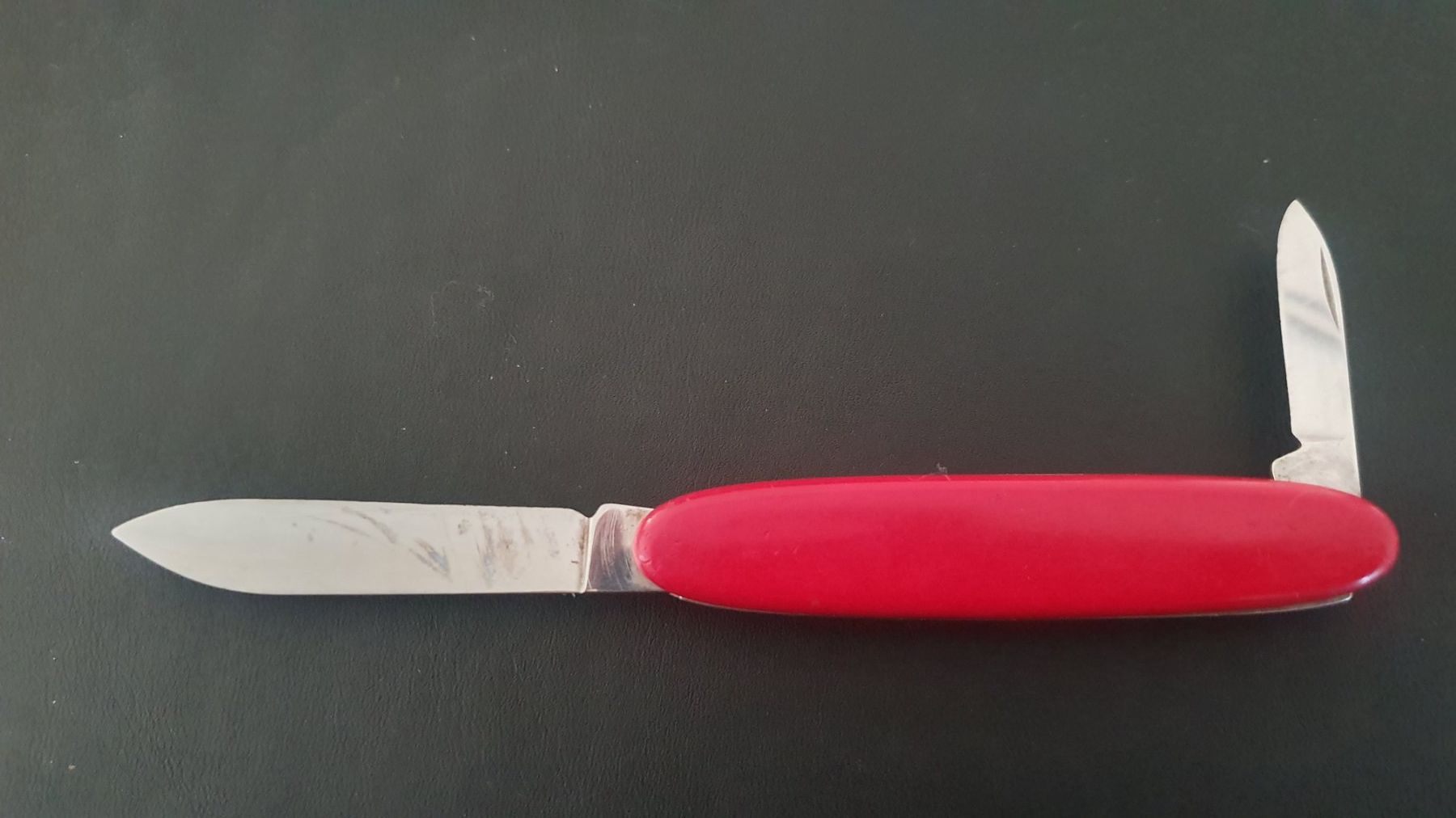 Victorinox Coltelli tascabile: 5 Victorinox Sackmesser mit Logo – Usato da Härkingen venduto da MarianneSi 9