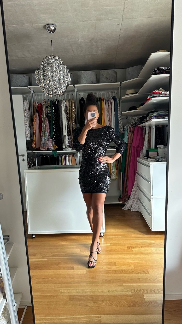 Vestiti: Sequin Night dress – Usato da Zürich venduto da Elaine_zh 1