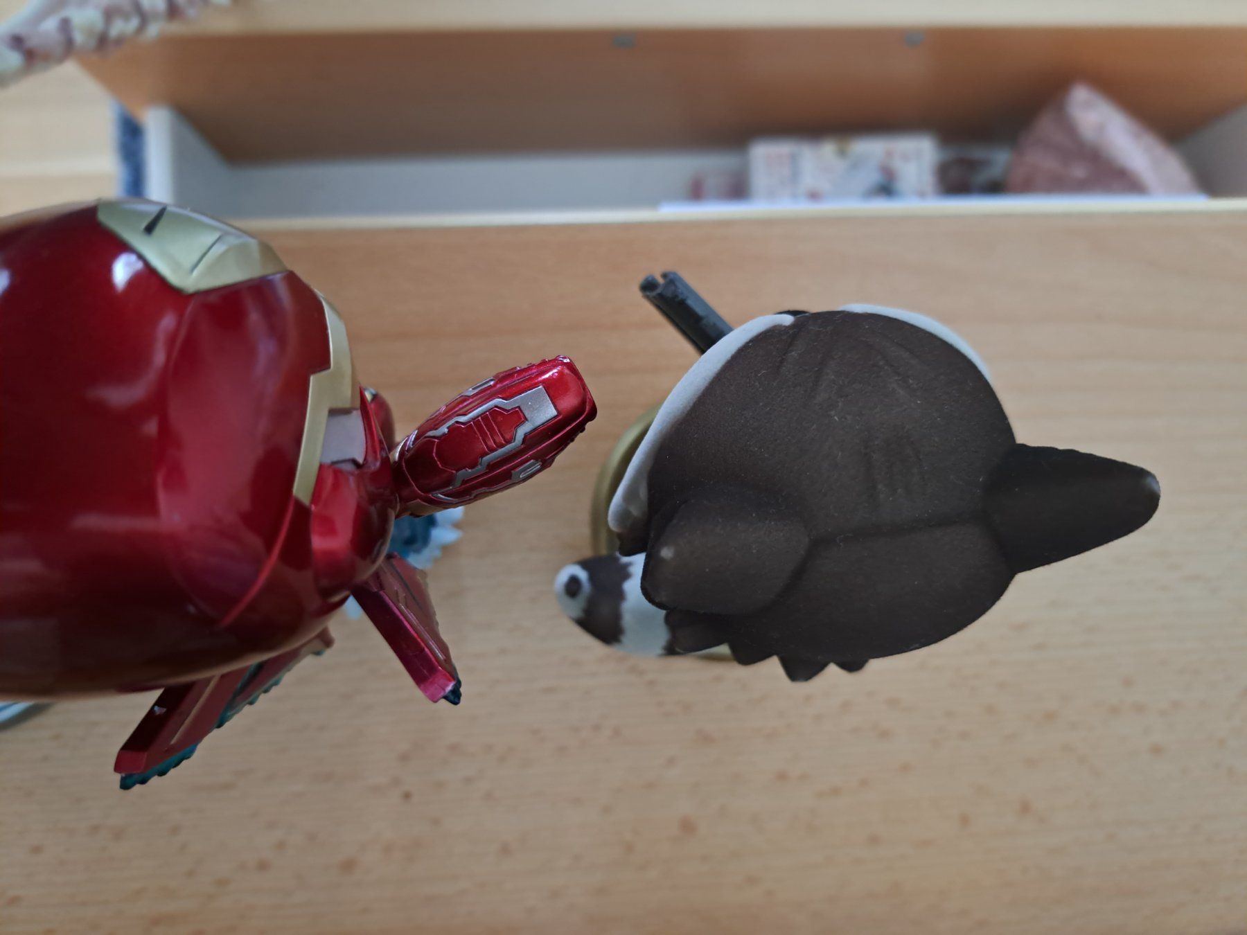 Hot Toys Statuette: Hottoys Cosbaby Marvel Iron Man & Rocket – Nuovo (secondo la descrizione) da Wil SG venduto da RnBFlavoursDarling 4
