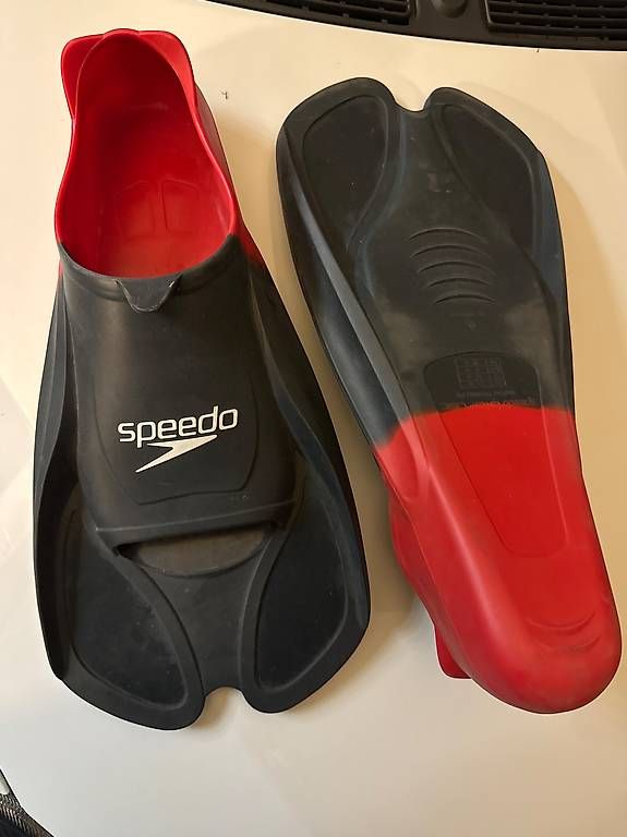 Pinne, Maschere & Boccagli: Speedo Palmes de natation biofuse Training Fin 47/48 – Usato da St-Aubin-Sauges venduto da fno_57kz
