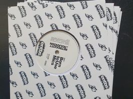 Retrogott & Hulk Hodn "Born to use Mics" 7 inch Vinyl