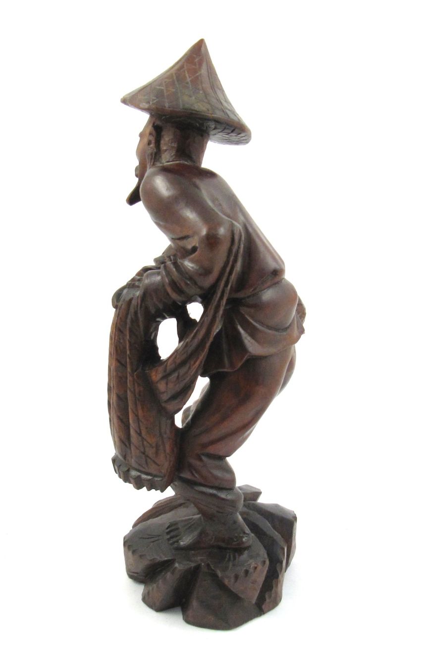 Statuette: Holz OKIMONO eines Netzfischers – Usato da Meinisberg venduto da duveen 4