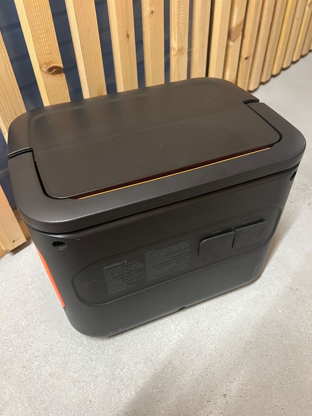 Jackery Accus: Jackery Explorer 2000 Pro Powerstation – D'occasion à Gossau ZH par Kadi95 2