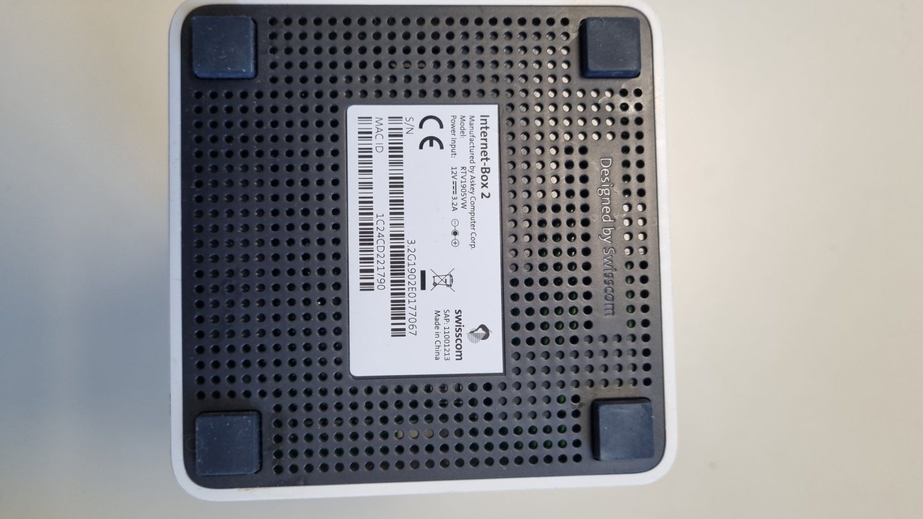 Swisscom Modem & Router: Grosses Swisscom Hardware-Set – Usato da Täuffelen venduto da Akutter 3