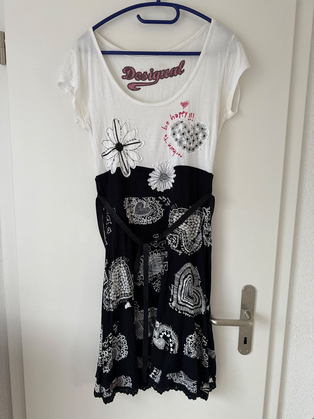 Desigual Vestiti: Desigual Kleid Gr L – Usato da Gelterkinden venduto da Biene8