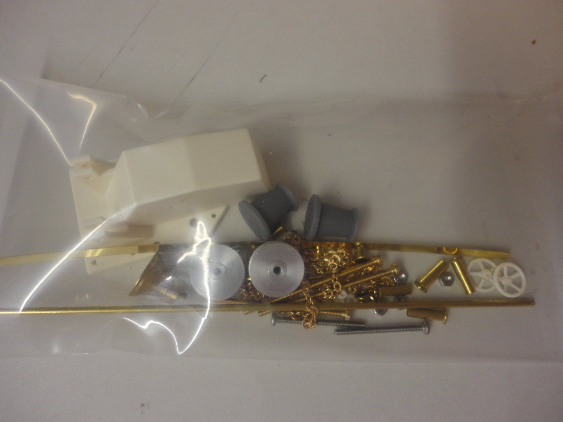 Robbe Modellismo RC: Robbe Beschlagset San Diego ro1046 Neu – Nuovo e nell'imballaggio originale da Horgen venduto da RcModell 3