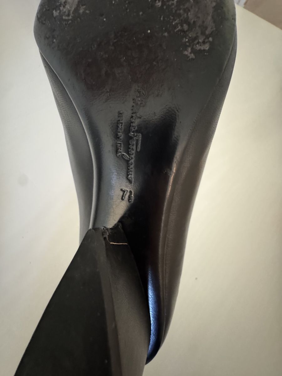 : Salvatore Ferragamo Pumps schwarz 7.5 – Usato da Oberglatt ZH venduto da jul_nhy7 5