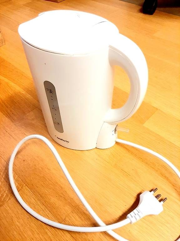 Bollitori: Bouilloire électrique blanche SEVERIN, 1.0L, bon état – Usato da lausanne venduto da bluestone02 1