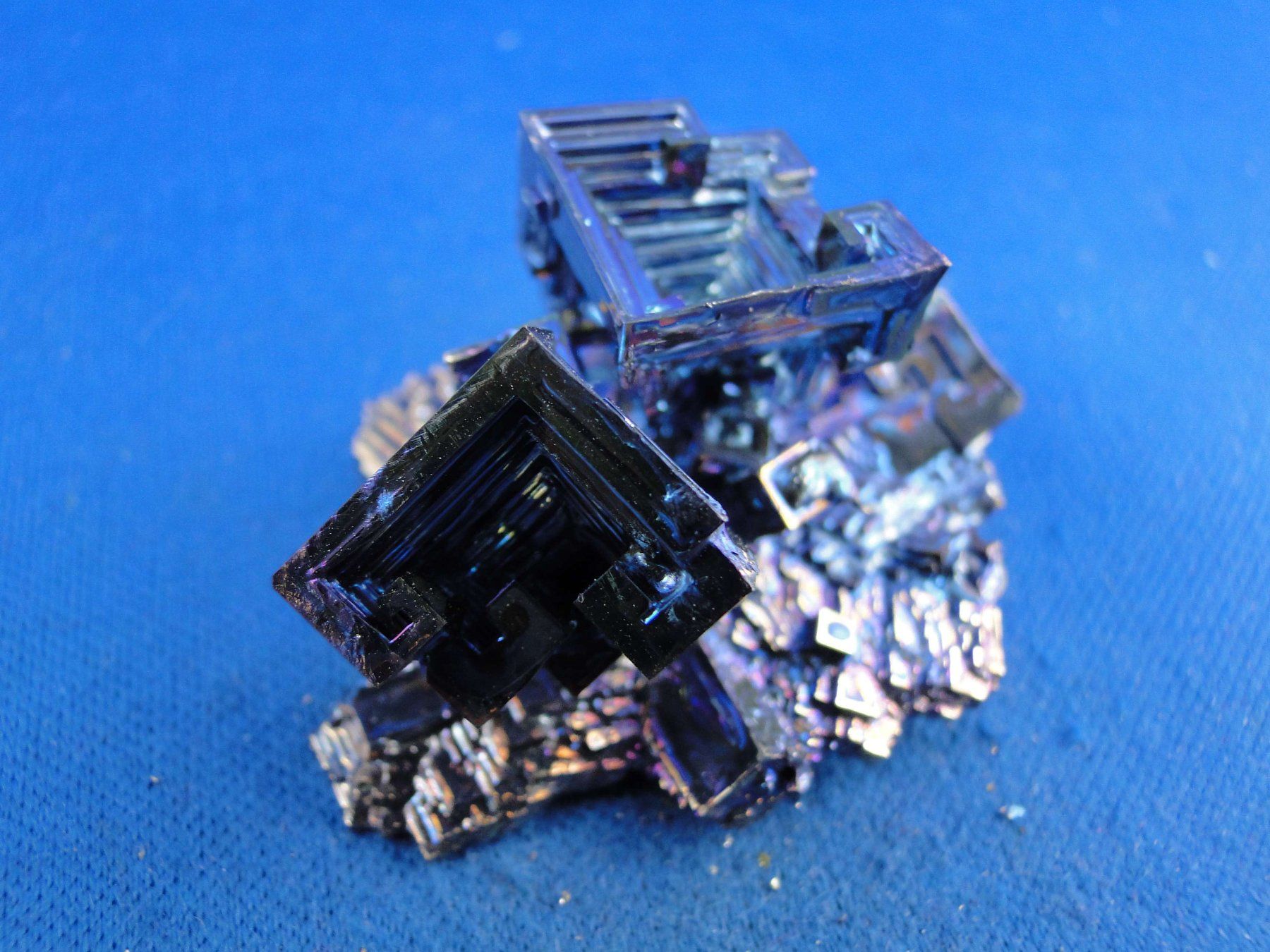 Minerali & Pietre curative: Bismuth – Usato da Schinznach Bad venduto da Demerald 7