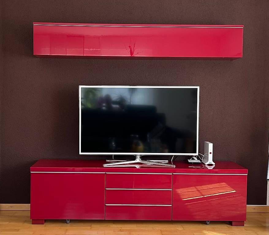 Mobili TV: TV Möbel mit Hängeschrank – Usato da Oberriet venduto da Quellhell