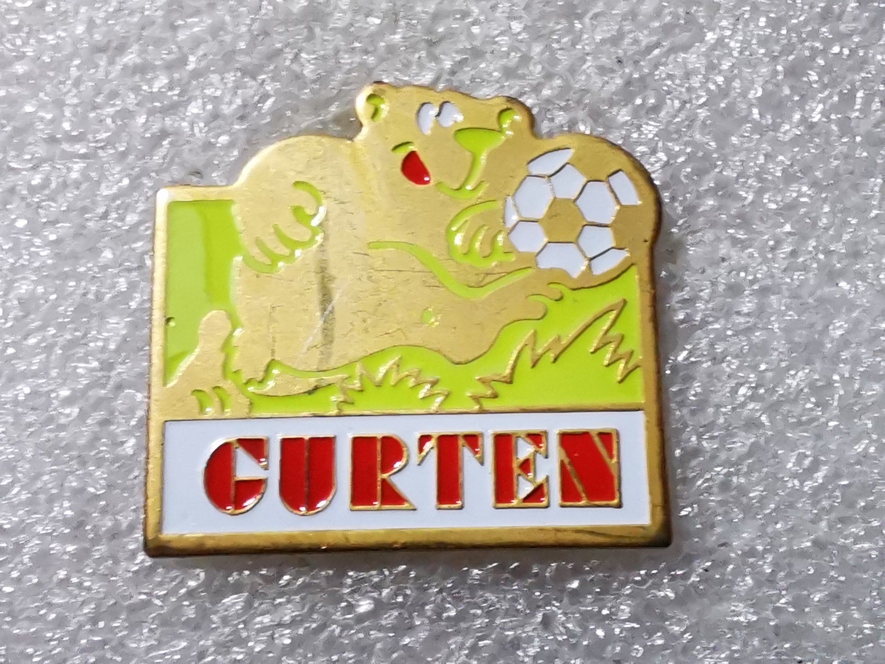 Placchette & Badge: Ansteckpin 48: Gurten Bier – Usato da Oppligen venduto da Pin-Fall-Shop