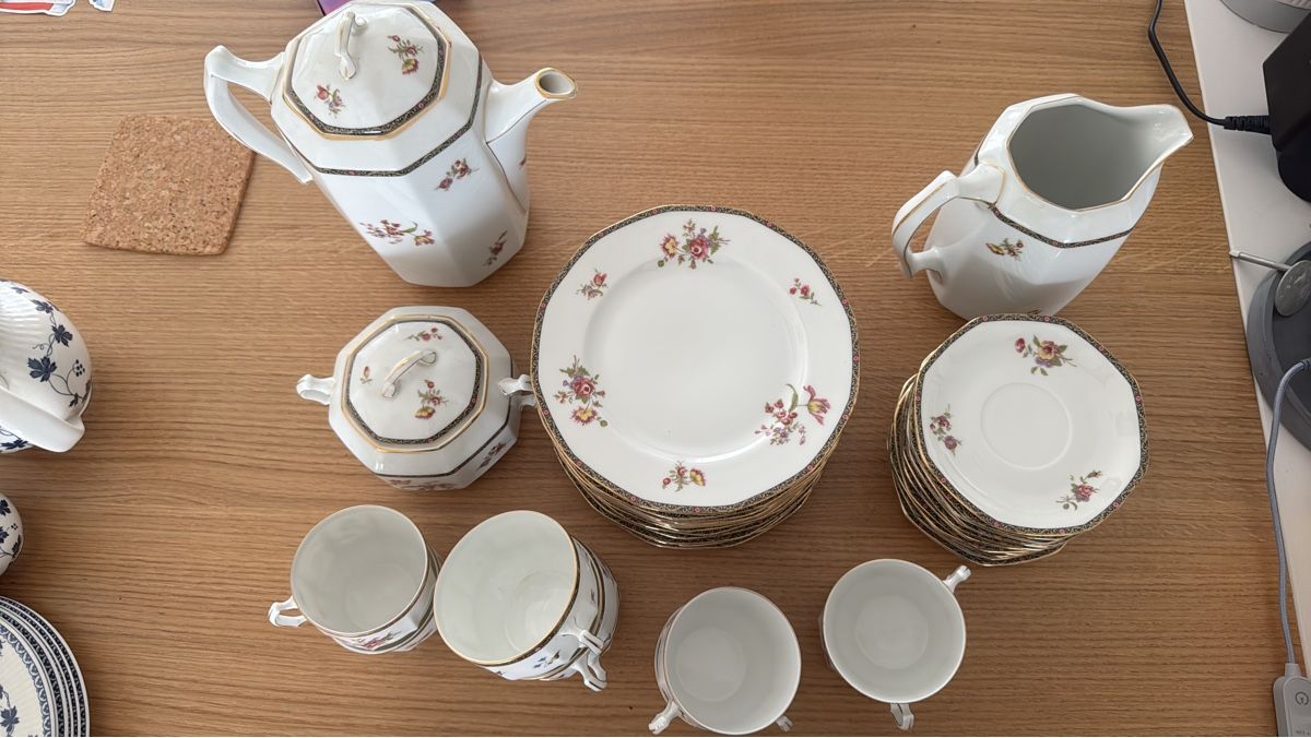 Set di piatti: Florales antikes Limoges Tee und Kaffeeset – Usato da Schindellegi venduto da misha1983