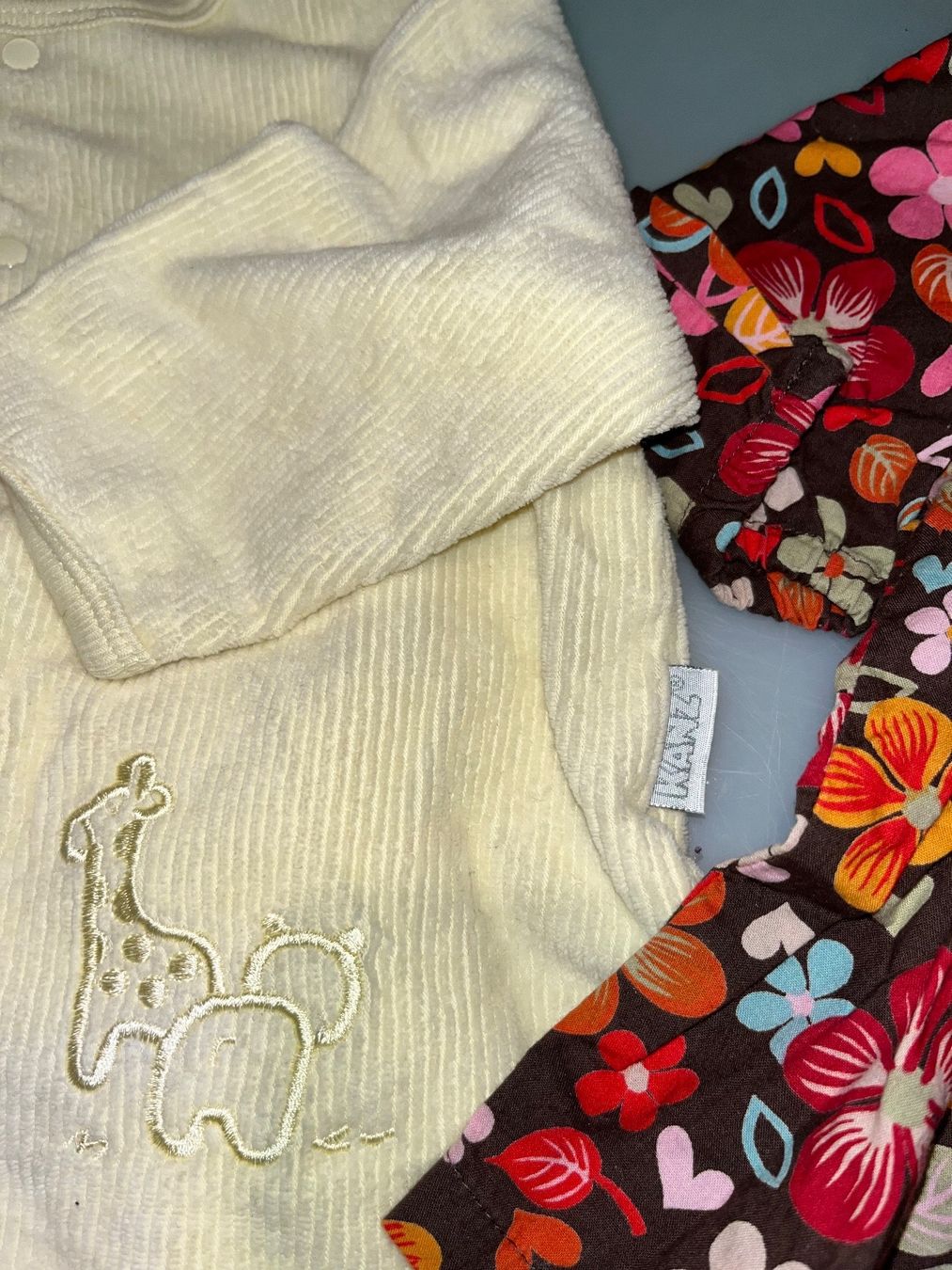 Lotti & Set di vestiti: Kleiderset Mädchen Grösse 68 – Usato da St.Pantaleon venduto da frodobi 2