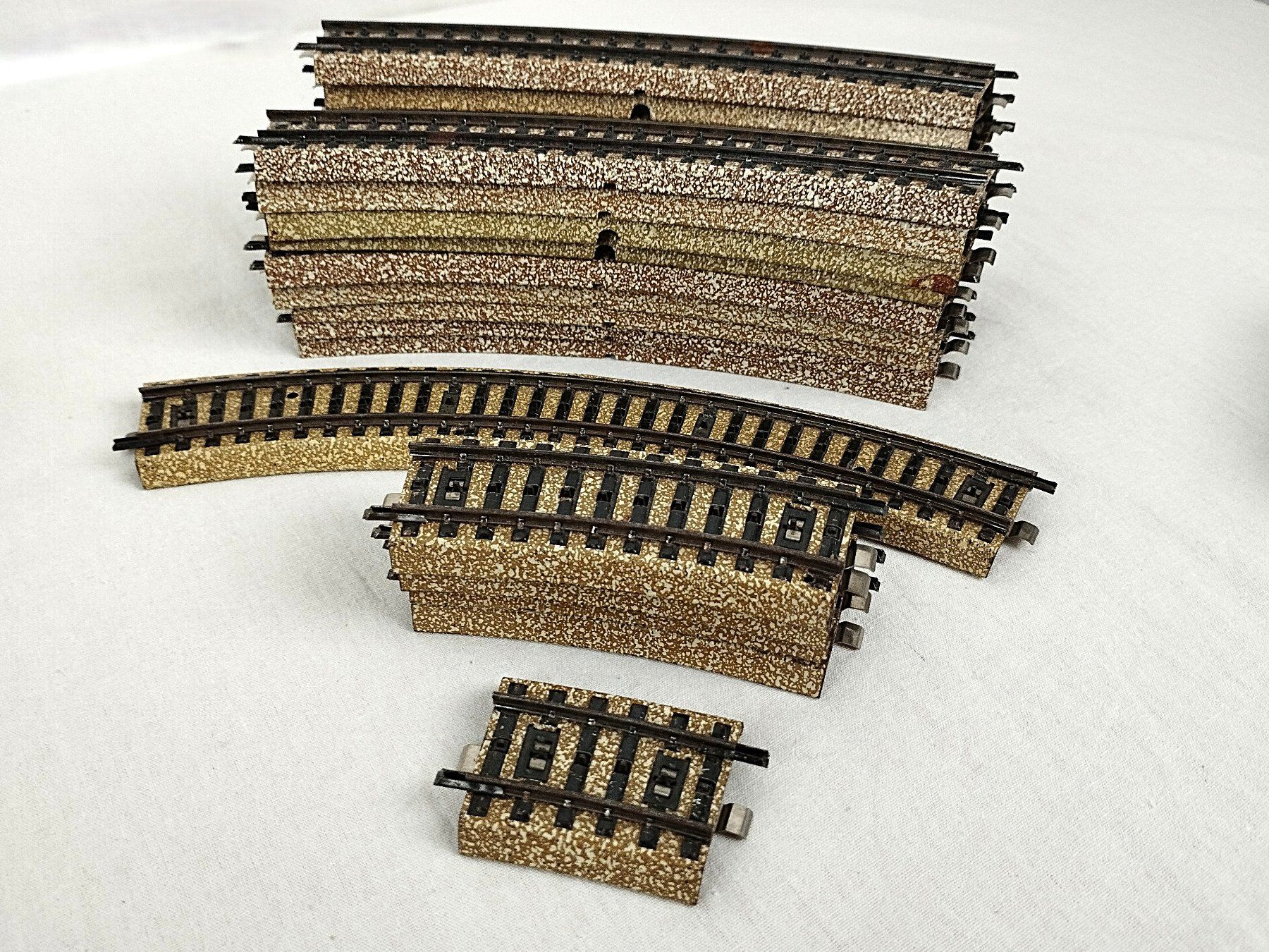 Märklin Modelleisenbahnen: MÄRKLIN Geleise-Set H0 – Gebraucht aus Schübelbach von Restwert_Schubelbach 5