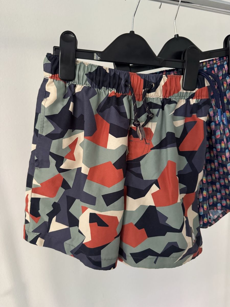 Costumi da bagno: 2 Badehosen Next & Arena, Grösse 134 (9y) – Usato da Zürich venduto da AninANILOKIN