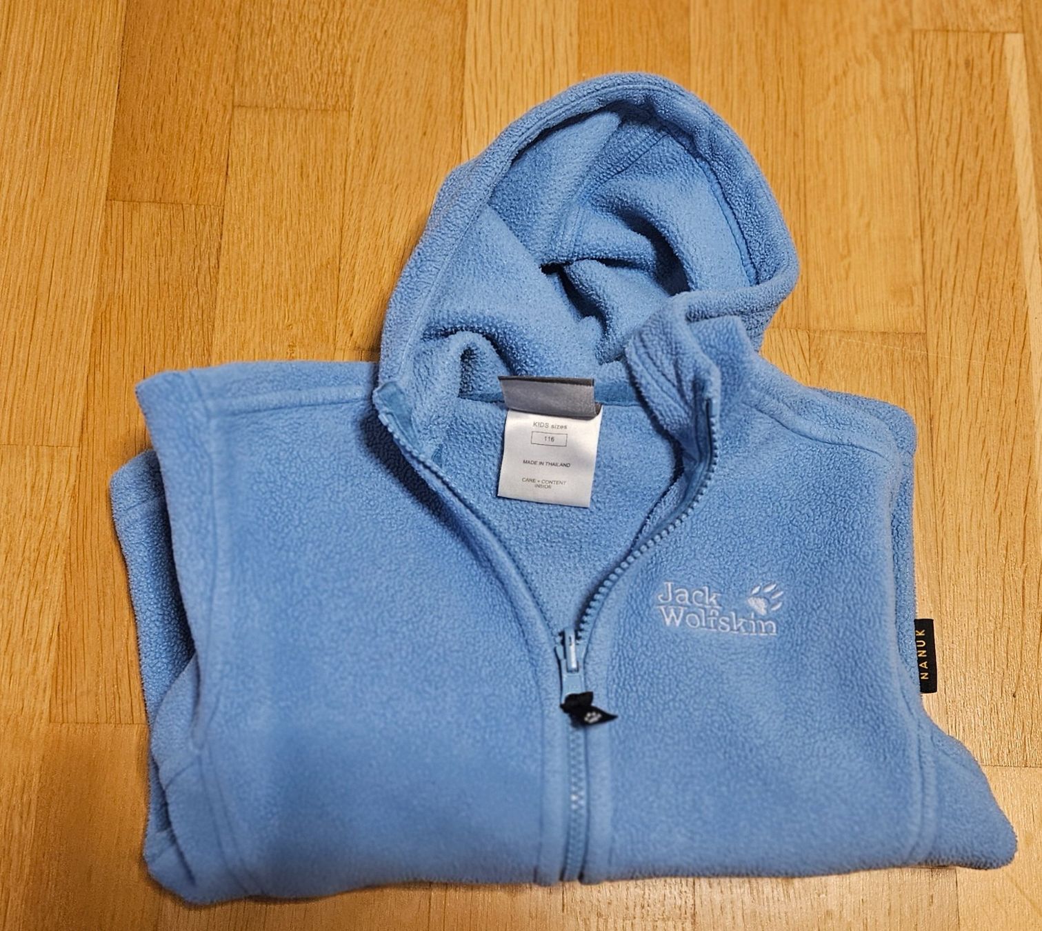 Lotti & Set di vestiti: Fleecejacke Jack Wolfskin Grösse 116 – Usato da Utzenstorf venduto da and_c8wy 2