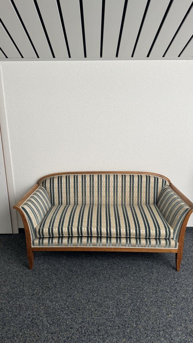 Divani: Biedermeier Sofa – Usato da Uster venduto da AliciaMiller