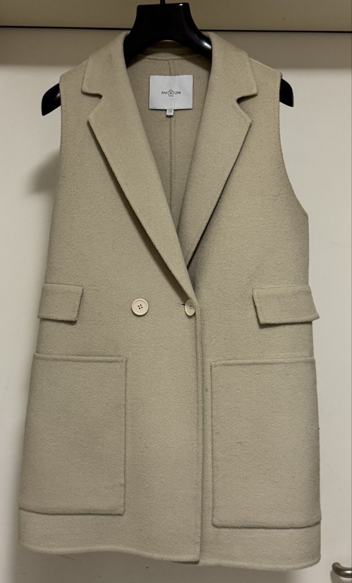 Gilet & Giacche senza maniche: Ann & Line Paris Tailored Wool Vest – Nuovo (secondo la descrizione) da Spreitenbach venduto da Mutter001