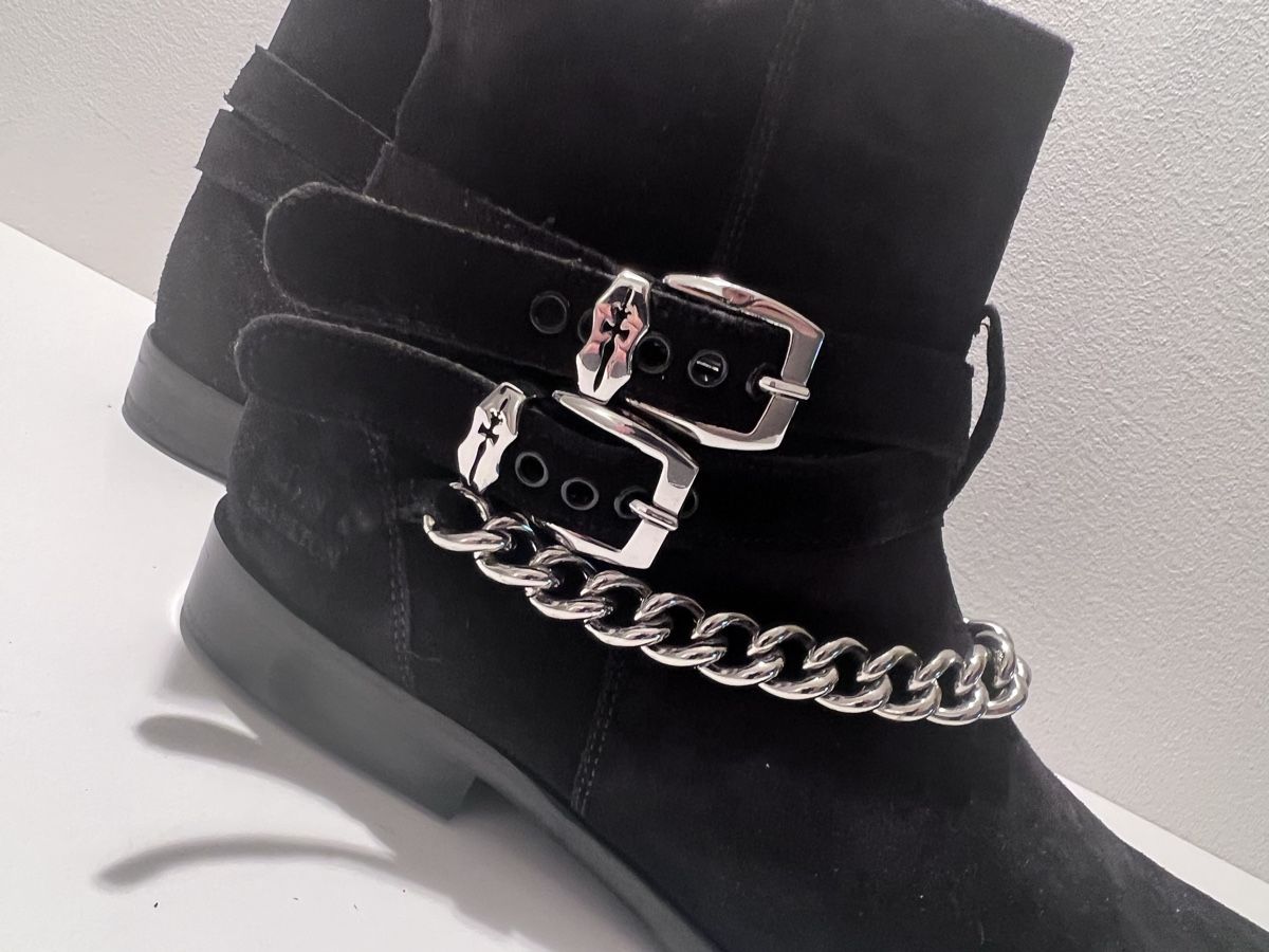 Scarpe da uomo: Melvin & Hamilton Boots - Elvis, Schwarz Wildleder, Gr. 40 – Nuovo (secondo la descrizione) da St. Gallen venduto da Floomer