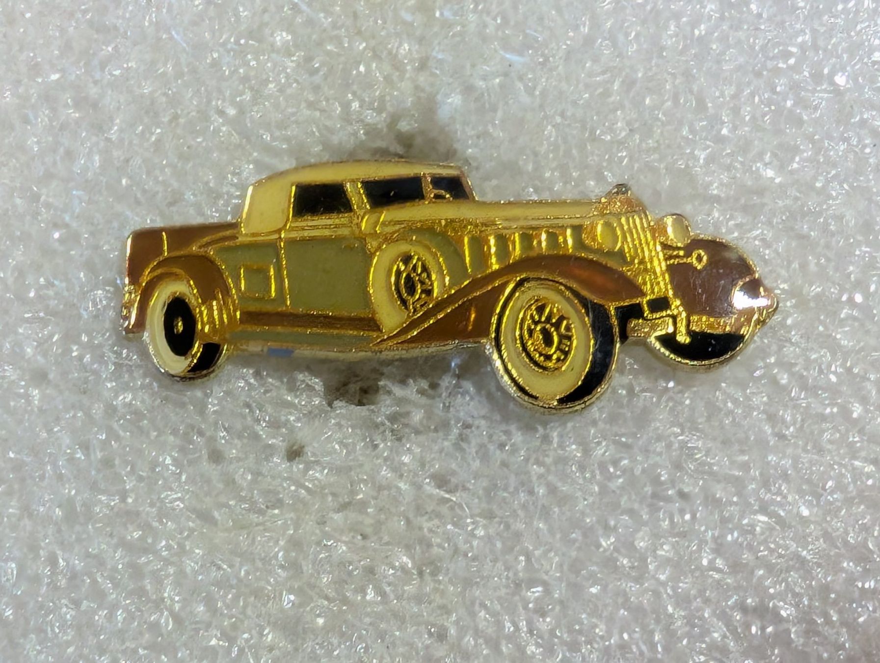 Placchette & Badge: Ansteckpin 98: Auto Oldtimer – Usato da Oppligen venduto da Pin-Fall-Shop