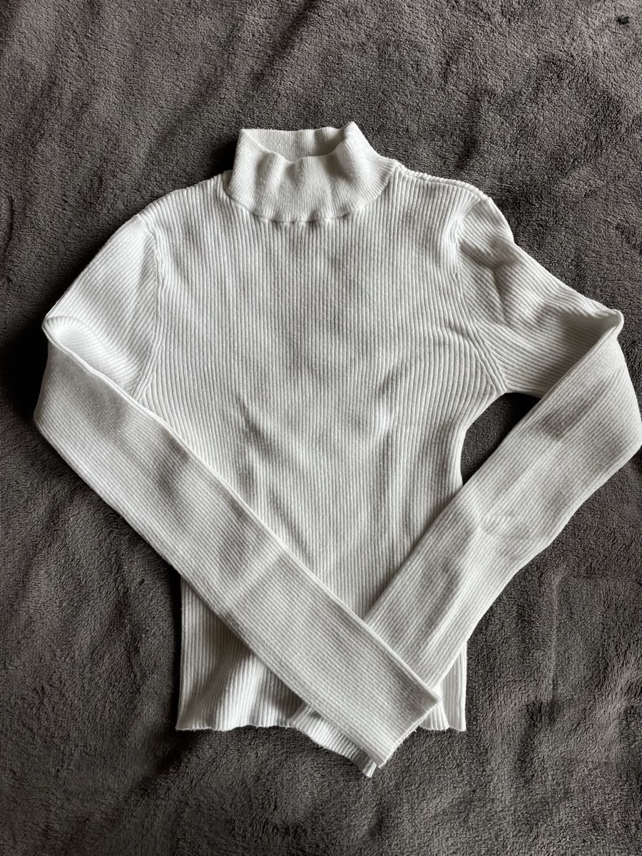 Top: Pull blanc à col roulé – Usato da Ponts-de-Martel venduto da Manon_.brs