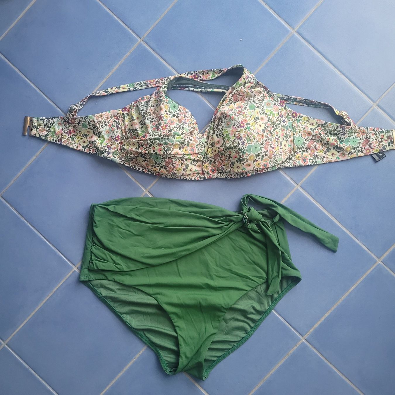 Beldona Badekleider & Bikinis: Bikini Beldona – Neu (gemäss Beschreibung) aus Untereggen von