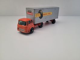 BEDFORD DAVIES REIFEN TRUCK (1/64) LESNEY