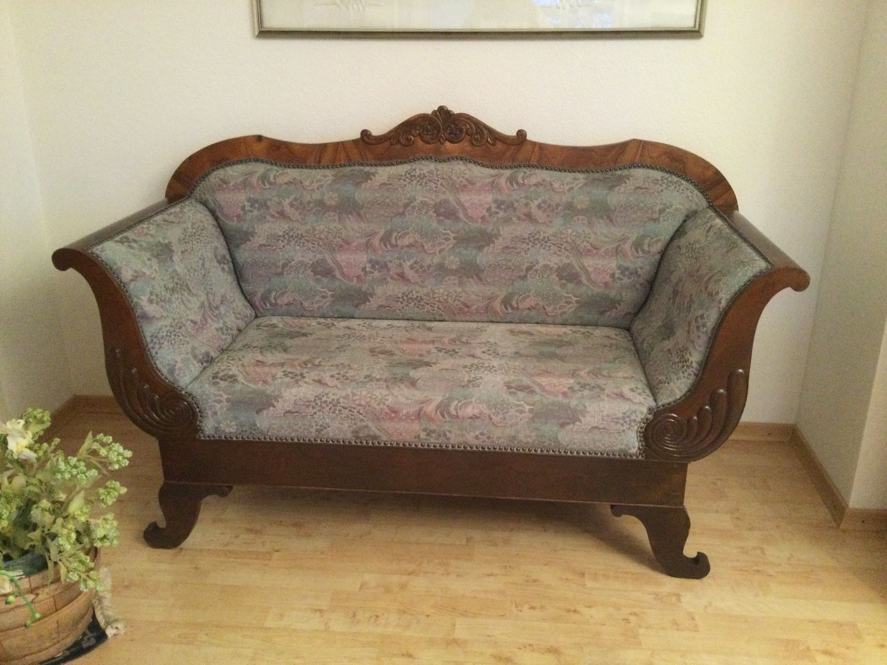 Sofas: Antikes Sofa – Gebraucht aus Flims Dorf von Grossmannbruno 1