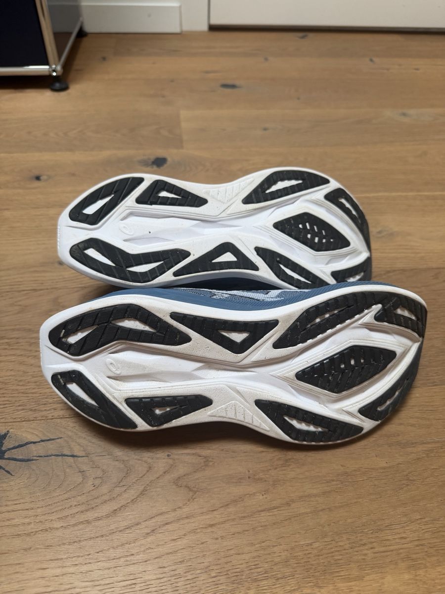 Chaussures hommes: Asics Superblast 2 - Wie NEU! – D'occasion à Erlenbach ZH par freebird2013 3