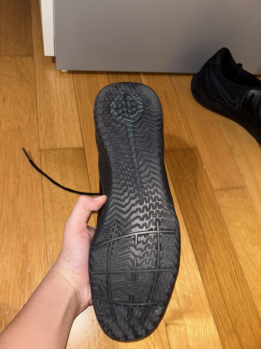 Nike Scarpe da uomo: Nike Hallen Schuhe Gr. 46 – Nuovo (secondo la descrizione) da Zürich venduto da Ramaco 2