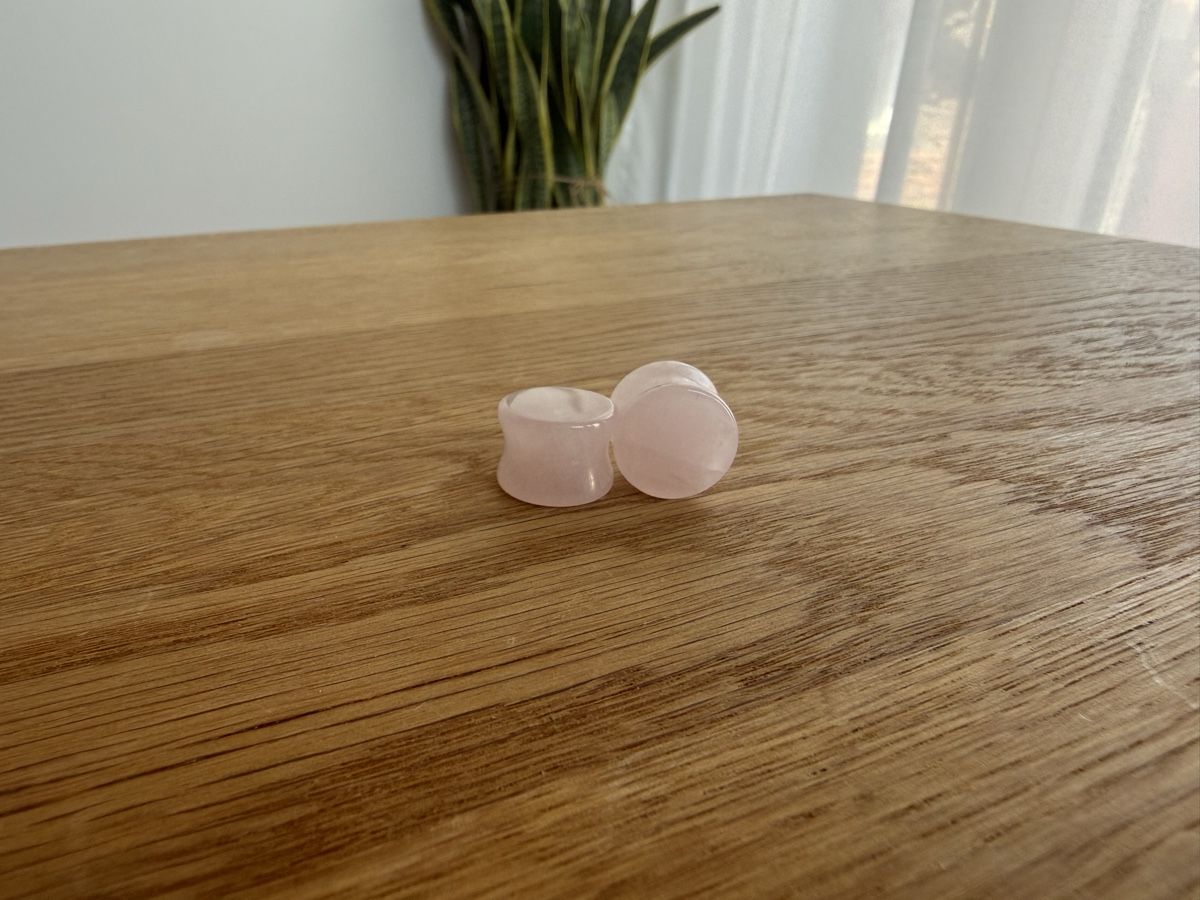 Ohrringe & -stecker: Rosenquarz Plugs 14mm – Gebraucht aus Schaffhausen von GLXTCH