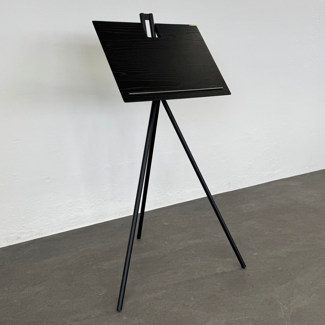 Classicon Scrivanie: ClassiCon Notos Standing Desk – Usato da Schönenwerd venduto da mcofficeshop 6