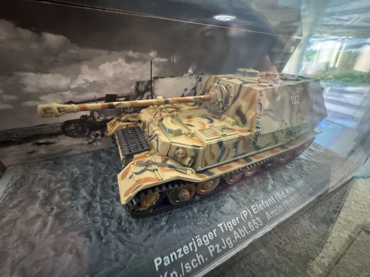 Kit di modellismo & Modellini statici: Standmodell Panzerjäger Tiger Elefant – Nuovo e nell'imballaggio originale da Herrliberg venduto da Friedhold 2