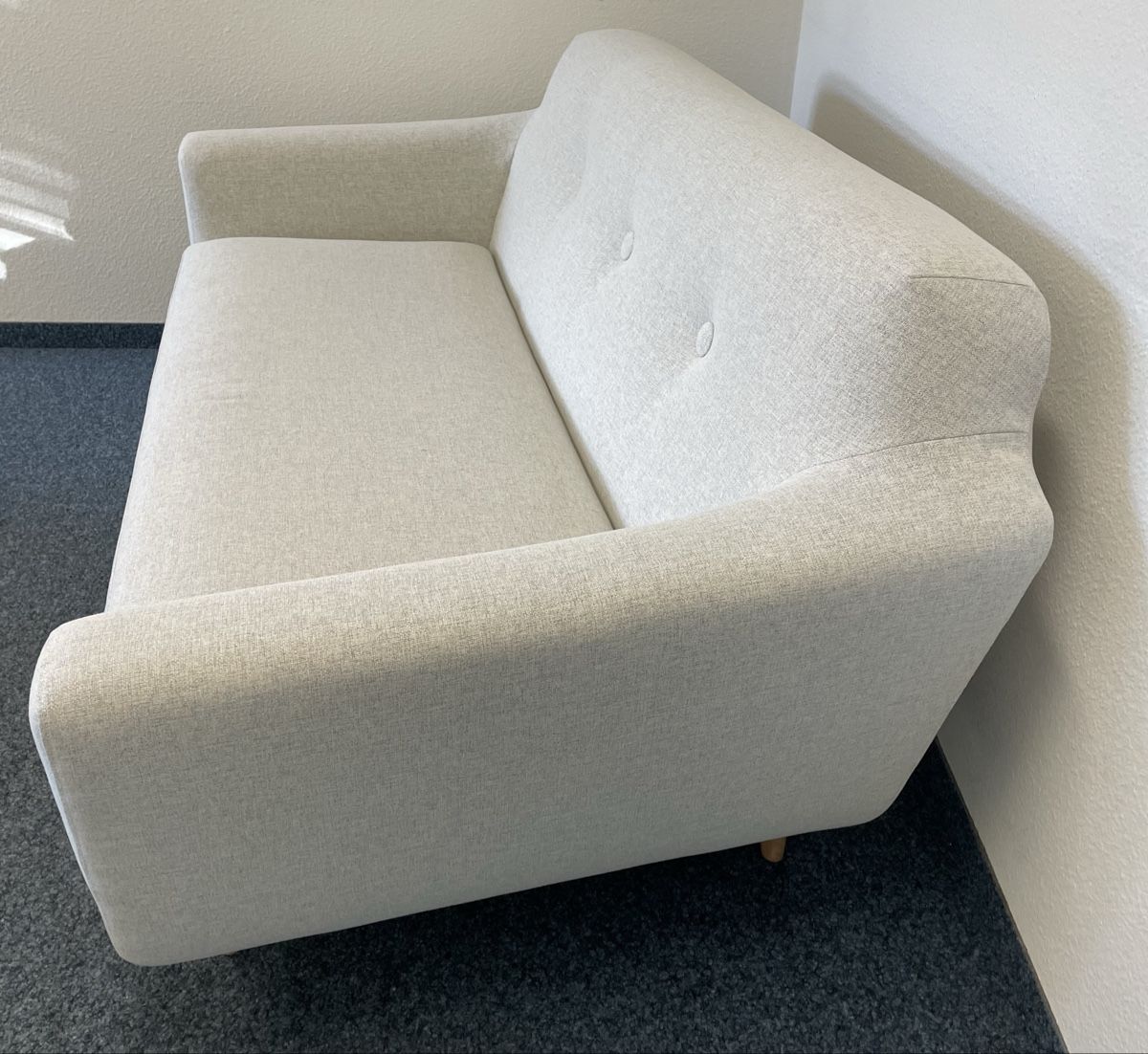 Ikea Sofas: IKEA Klubbfors 2er-Sofa Gunnared beige – Neu (gemäss Beschreibung) aus Hergiswil NW von S4S0W43s 1