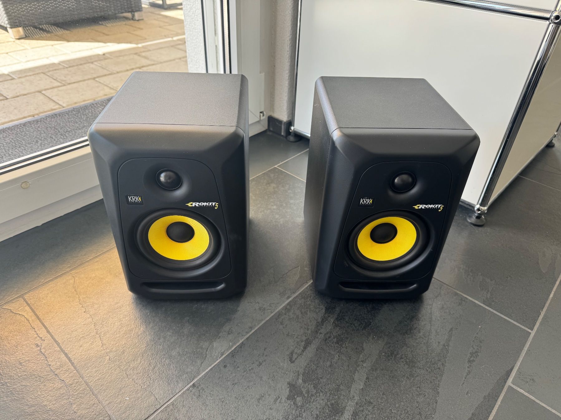 KRK Lautsprecher: KRK Rokit 5 Gen3 Studiomonitore (Paar), originalverpackt – Gebraucht aus Erlenbach ZH von Tom_Frei