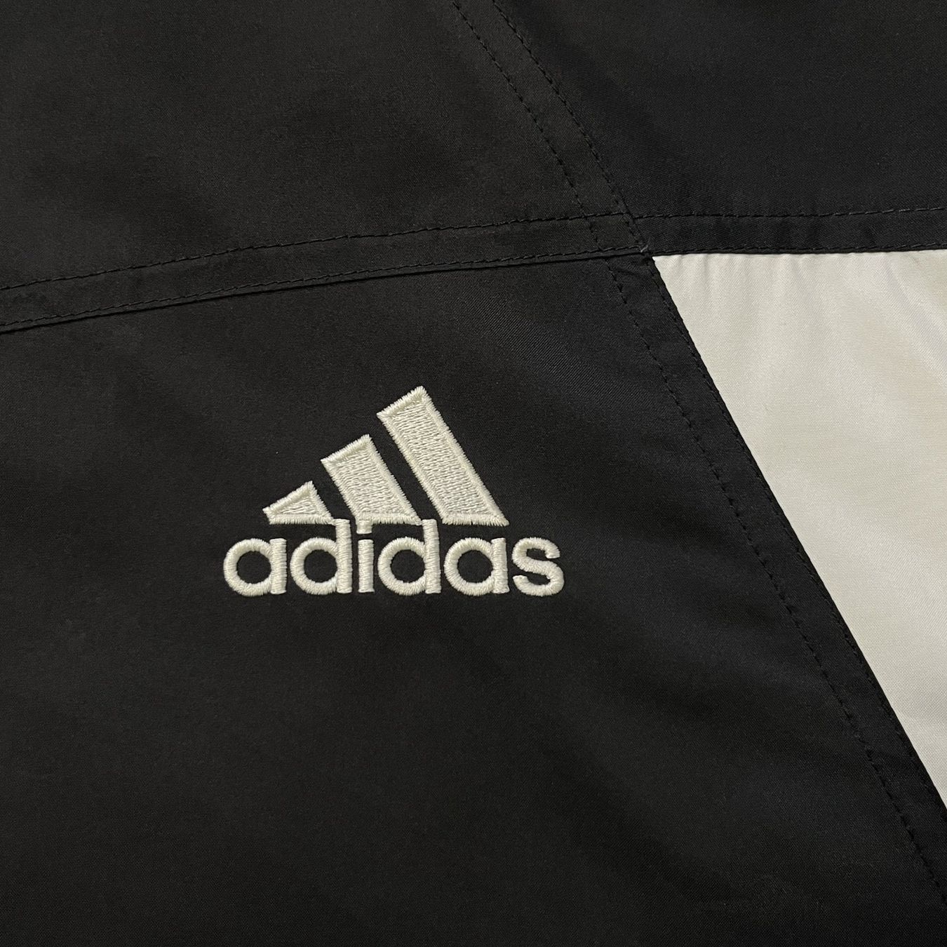 Adidas Giacche: Vintage Adidas Heavyjacket (L) – Usato da Chamoson venduto da Sapoloshop 1