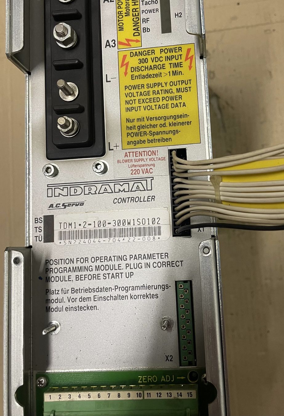 Alimentazione elettrica: Indramat AC Servo Controller TDM 1.2-100-300W1S0102 – Usato da Sins venduto da 3985schluckti 1