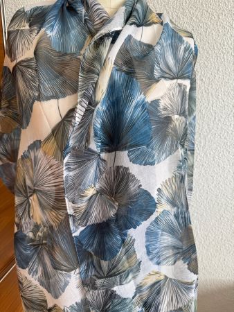 Neu Tuch Foulard Schal Gingkoblatt 190 x 45 cm Viskose