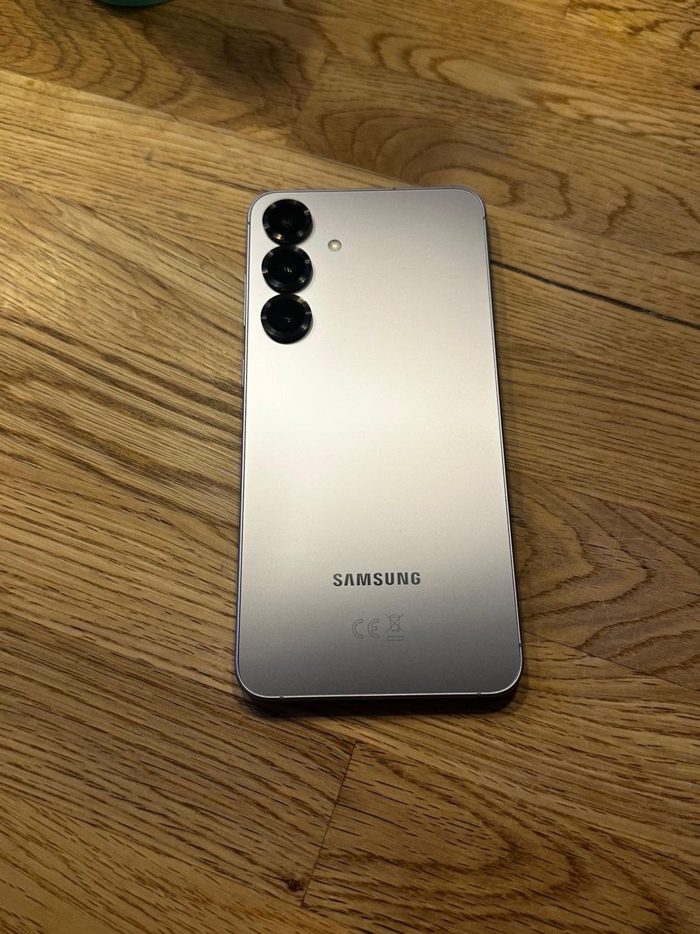 Samsung Handys / Smartphones: Samsung Galaxy S25+ 512 GB Silver Shadow – Neu (gemäss Beschreibung) aus Sissach von Legotechnicfreund