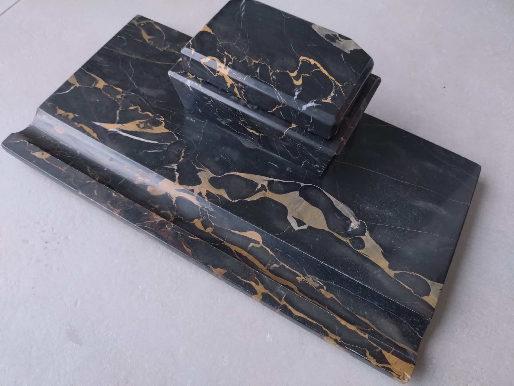 Altro in Antiquarato & Arte: Marmor Tintenfass Schreibtisch Ablage – Usato da Kilchberg ZH venduto da Sho5000