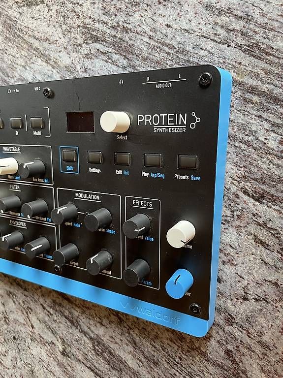 Musikinstrumente: Waldorf Protein – Gebraucht aus Leysin von cha_2v7r 2