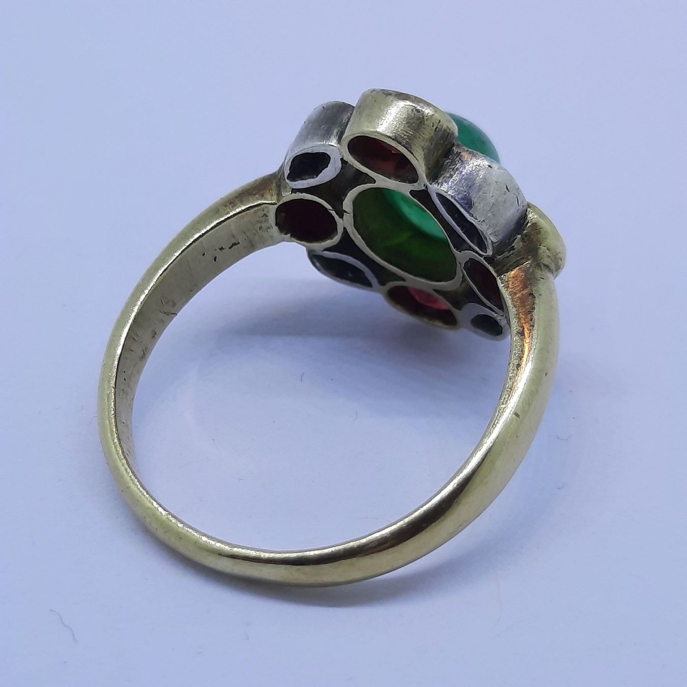 Anelli: Wunderschöner Goldring mit erstklassigen Edelsteinen – Usato da Unterägeri venduto da Altgoldschmuck 5